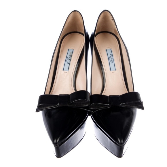 ❤️❤️PRADA Leather Bow Accents Pumps - Picture 3 of 5